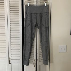 HIGH WAISTED ZELLAS WITH POCKETS SIZE M
